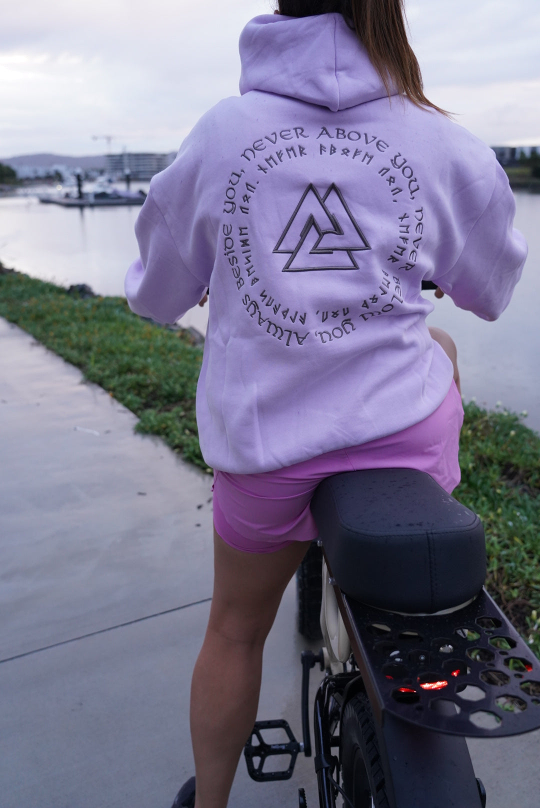 Oversized Tribute Jumper